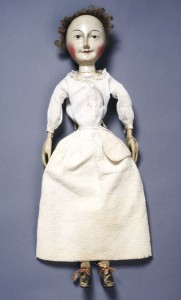 Lady Clapham in her under-petticoat, with pocket tied around her waist, England, 1690s. Museum no. T.846-1974